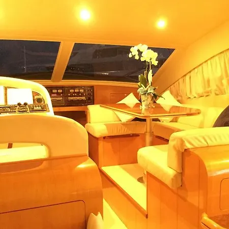 Hotel na wodzie M/y Maristella *